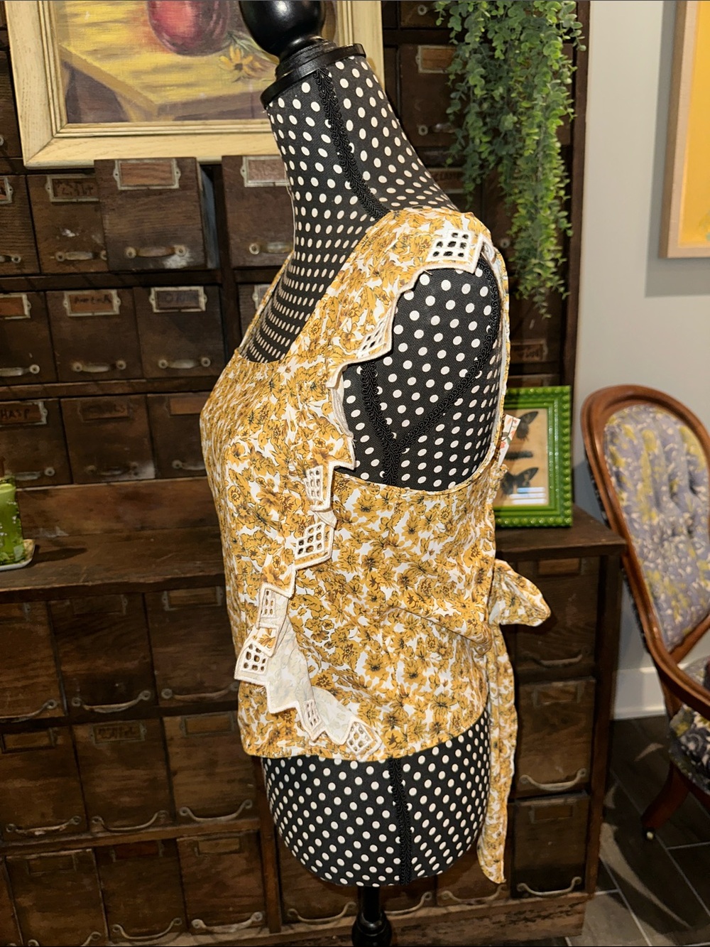 Gimmicks floral ruffle top - Picture 6 of 6